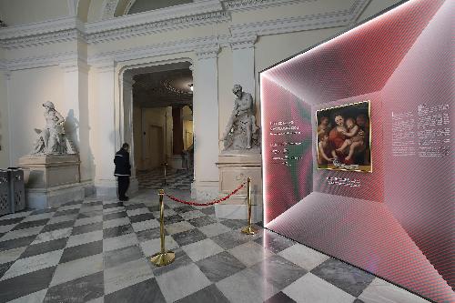 L'opera “Madonna con Gesù bambino e angeli” di Bernardino Luini (XVI secolo) protagonista della mostra "Un tesoro sconosciuto in un Palazzo da scoprire" inaugurata oggi a Trieste nel Palazzo della Regione alla presenza del governatore del Friuli Venezia Giulia, Massimiliano Fedriga, e dell'assessore regionale alla Cultura, Tiziana Gibelli-  Trieste, 3 dicembre 2018